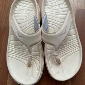 Hoka Ora Recovery Flip flop wedge sandals Vanilla/Lunar Rock size 9 worn once